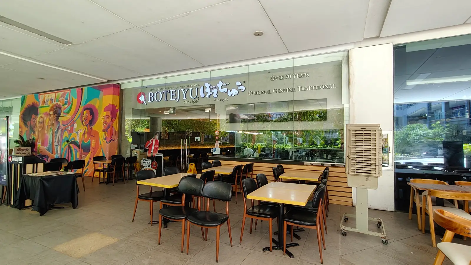 BOTEJYU in Festival Mall